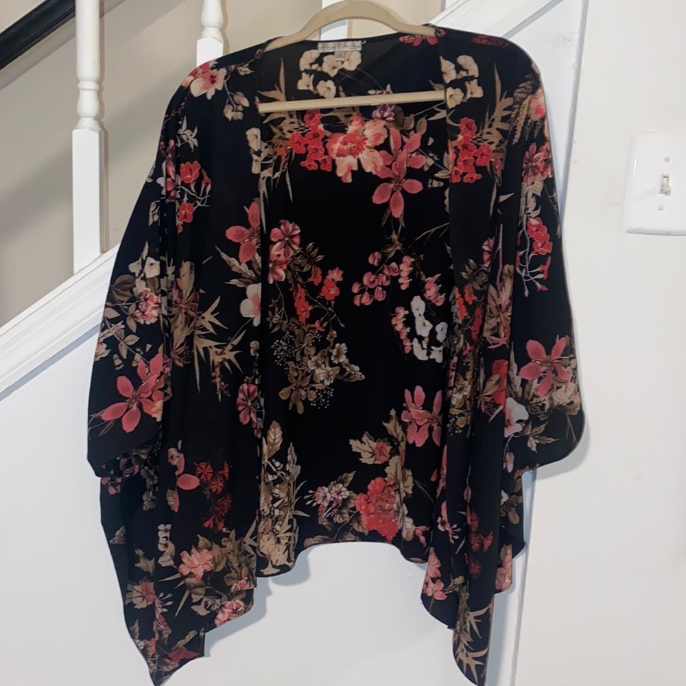 Black floral kimono S